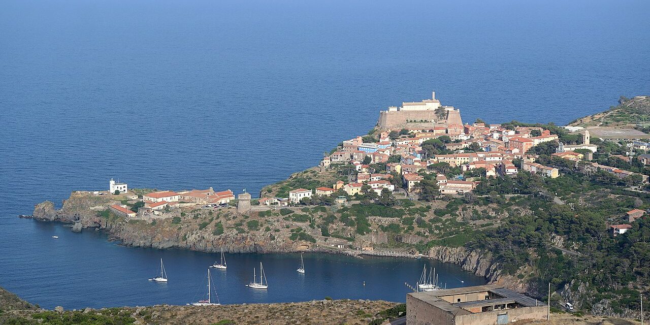 Capraia_Isola_scuola_nautica_a_vela